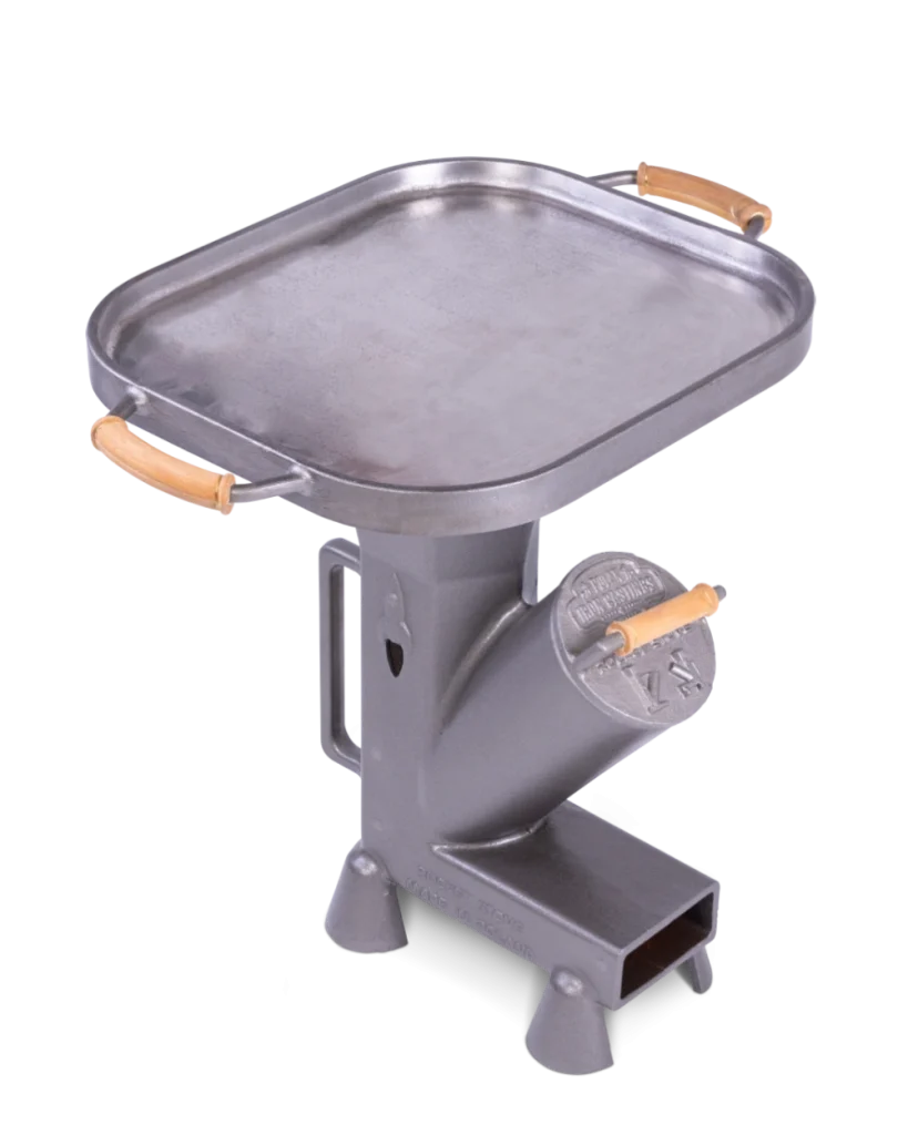 duża patelnia gładka na koronie na piecyku rakietowym Duke